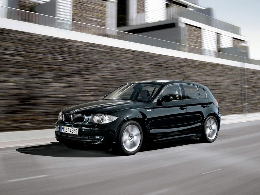  BMW 120i 5-Door 2007 года  (фото 7 из 16)